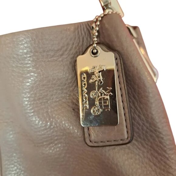 Coach 26224 Madison Phoebe Pebble Grain Leather Triple Compartment Bag Taupe EUC - Picture 1 of 6